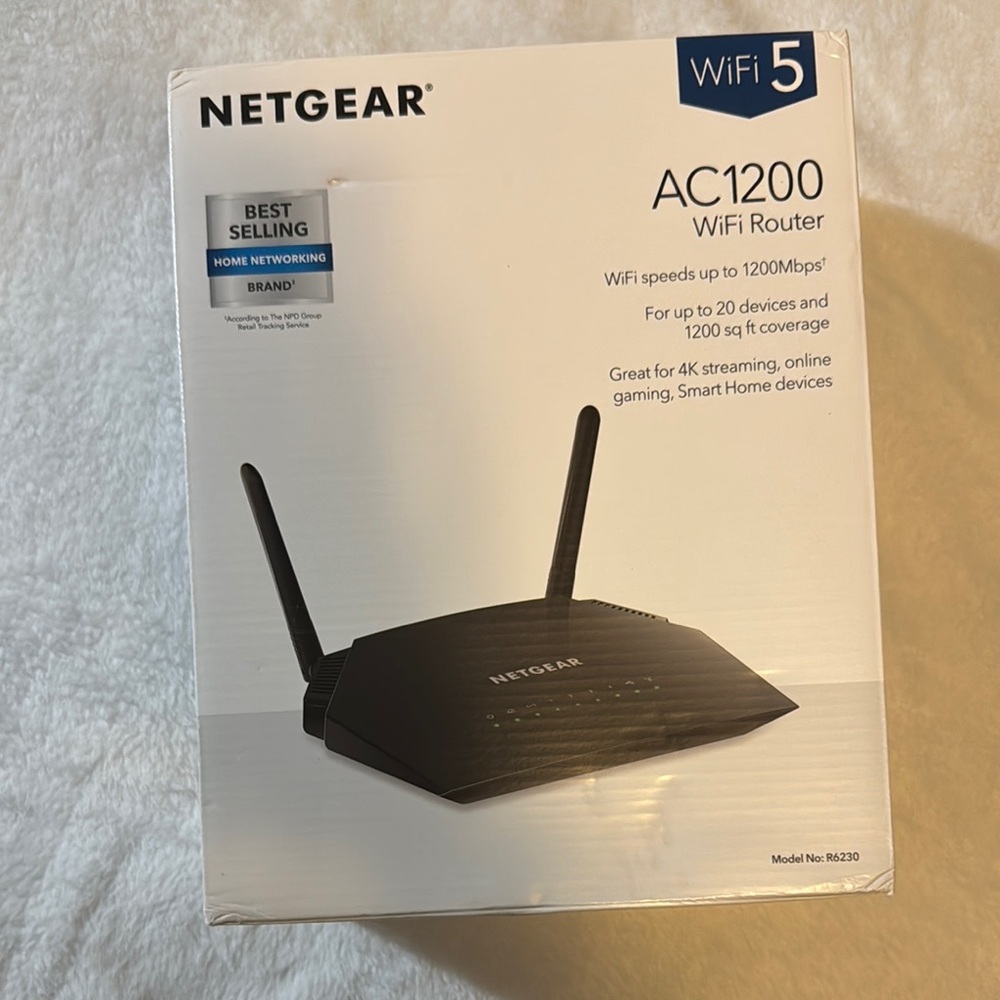 NETGEAR AC1200 WiFi Router - Black